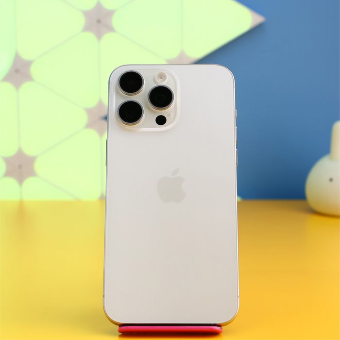Смартфон Apple iPhone 15 Pro Max 256GB White (180318) Б/У З ГАРАНТІЄЮ