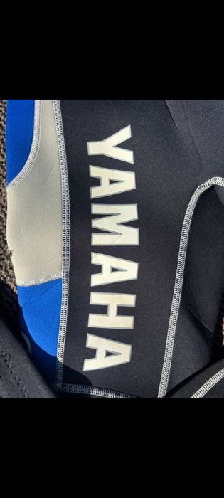 Fato de mota de água novo