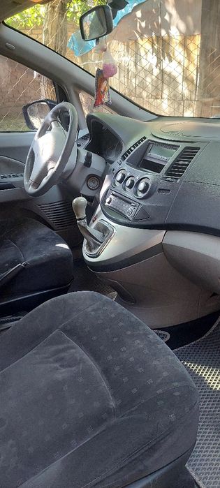 Мітсубісі грандіс в доброму стані