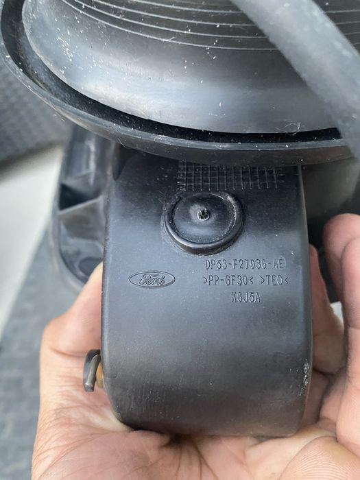 Лючок бензобака Линкольн МКЗ