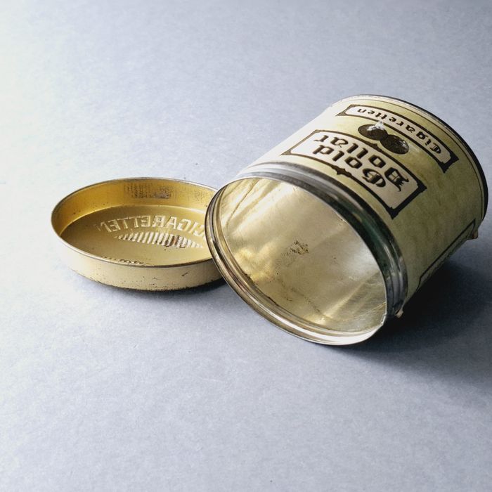 stara metalowa puszla pudełko po papierosach gold dollar