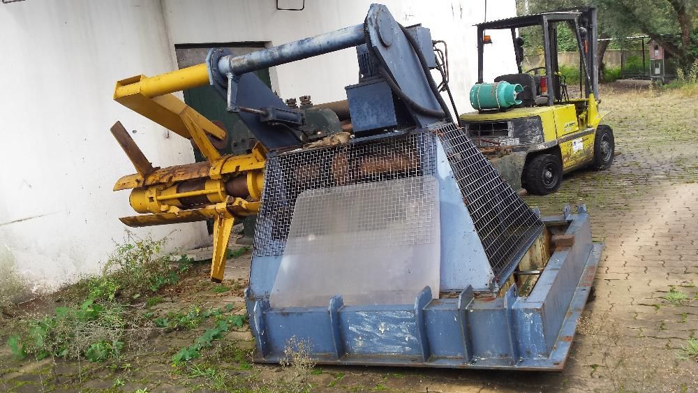 Desenrolador Motorizado para bobines de aço