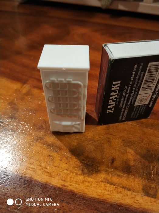 Domek dla lalek - mini lodówka