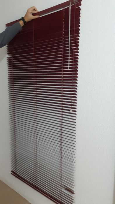 Estores laminados de alumínio