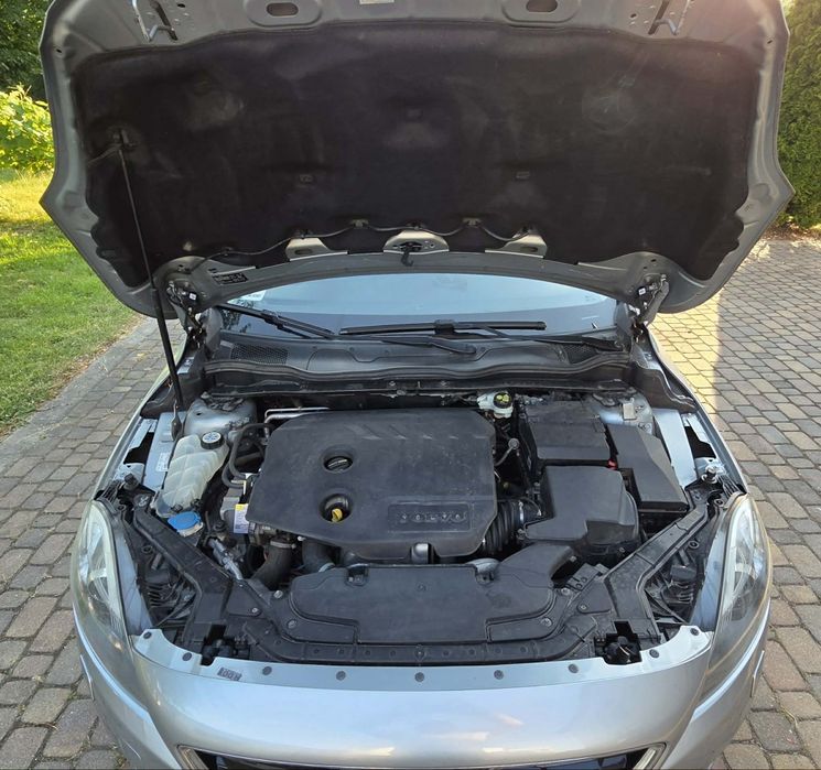 VOLVO V40 Summum
