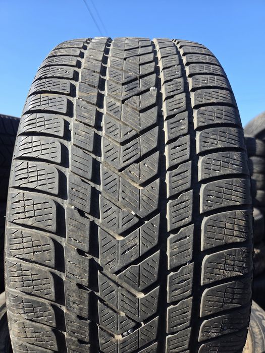 Шини бу 285/40 R21 Pirelli