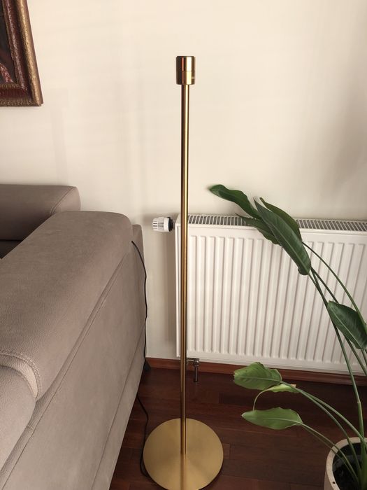 Lampa podlogowa zlota