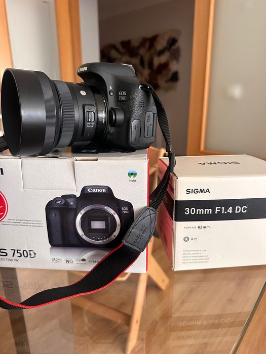 Canon 750d Wi-Fi + lente sigma 30mm 1.4