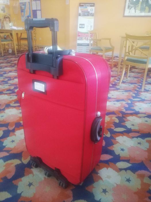 Mala Viagem Grande com Fecho de Codigo bom estado64750729530625121