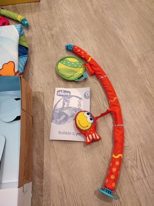 Tapete actividades chicco