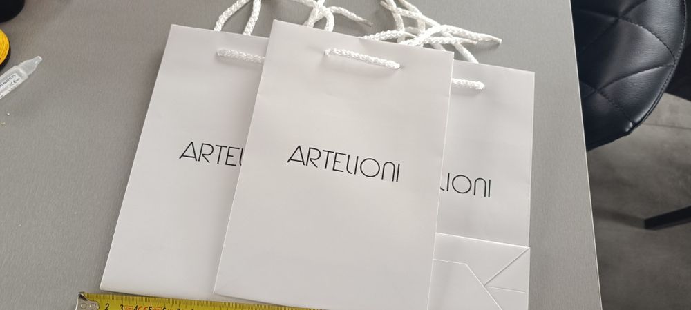 Trzy torebki na biżuterię