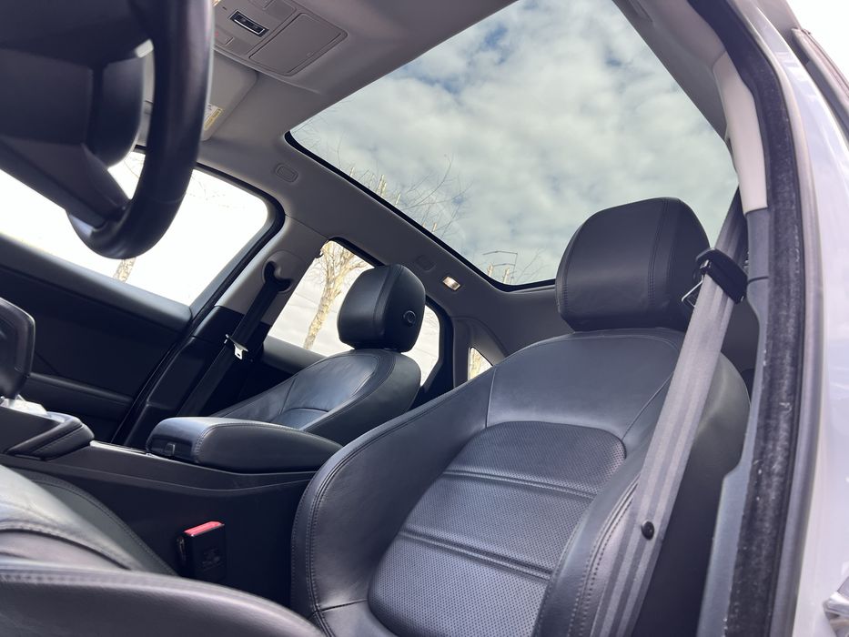 Jaguar E-pase 2019 рік 2.0 Бензин AWD