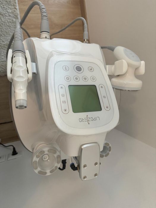 Equipamento de cavitação estética LIPOZERO