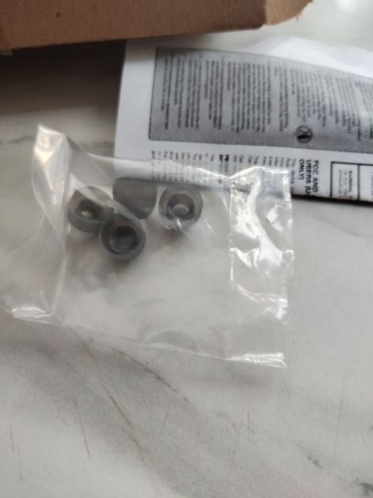 Продам кейс от наушников JBL VIBE 200TWS