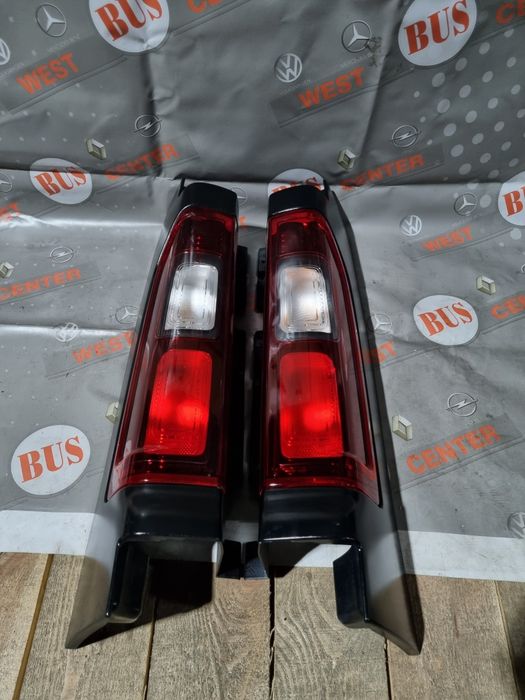 Фонарь задний фара задняя Renault Trafic 3 Opel Vivaro 3