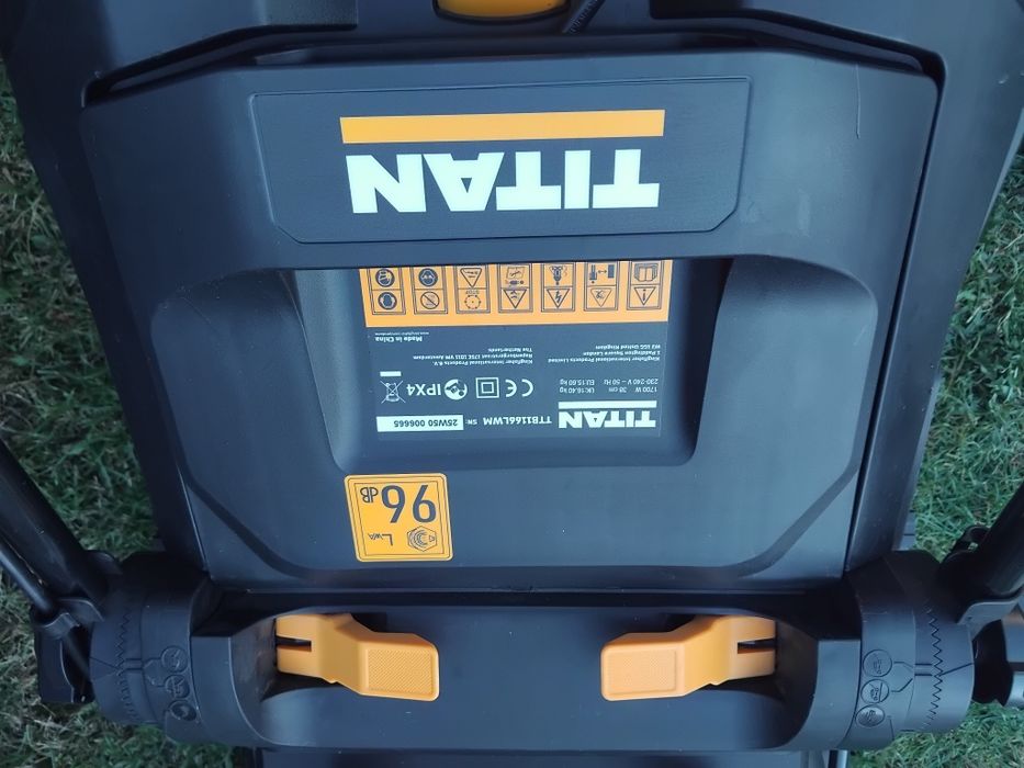 Kosiarka elektryczna Titan 1700W nóż 38cm wysyłka