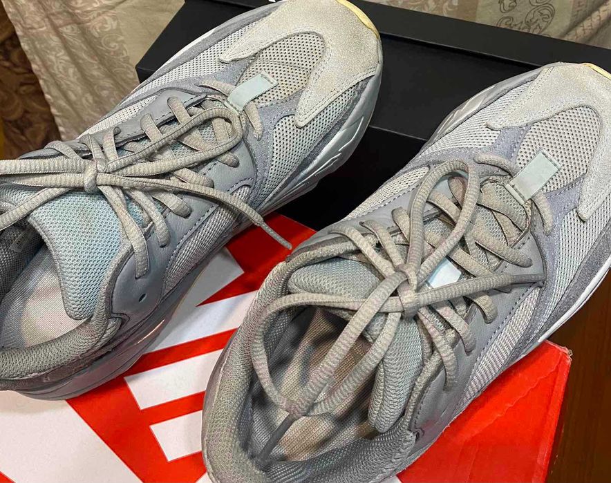 Nike Yeezy Boost 700 Inertia - 40 2/3 розмір