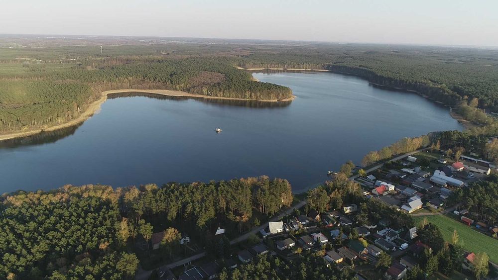 Domek letniskowy nad jeziorem Kuźnickim w Borui