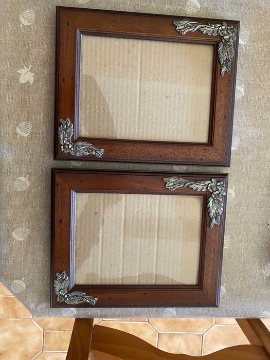 Vários artigos de decoração para desocupar