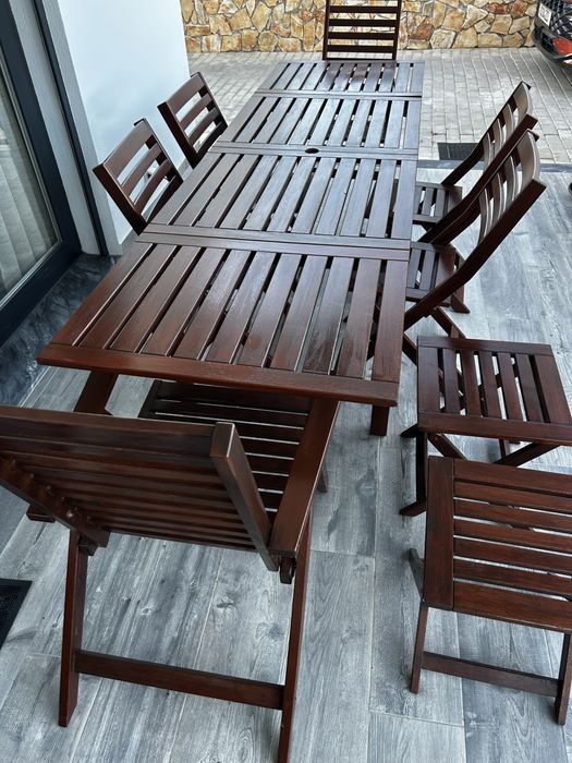 Conjunto de mesa em madeira para exterior do IKEA