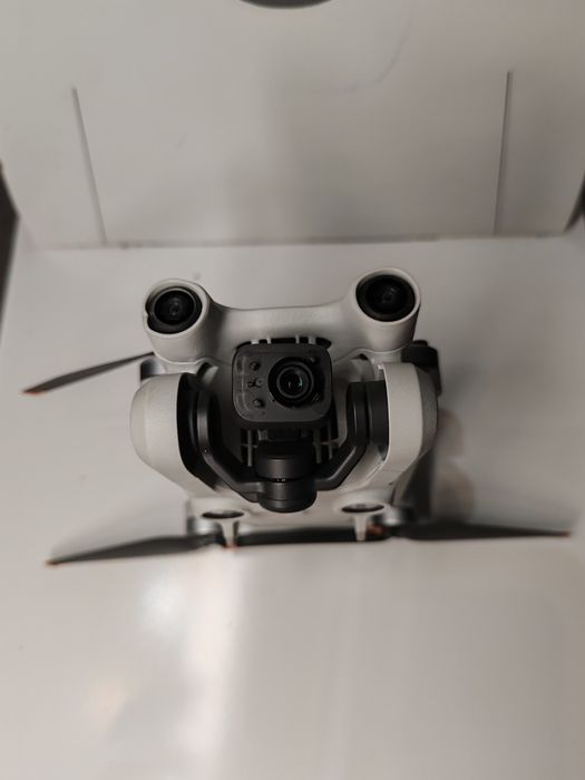 DJI Mini 3 Pro дрон на запчастини