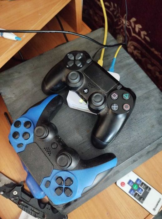 Ps4 PlayStation 4 slim 2tb GoldHen