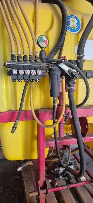 Opryskiwacz polowy Bierdzki 1000L