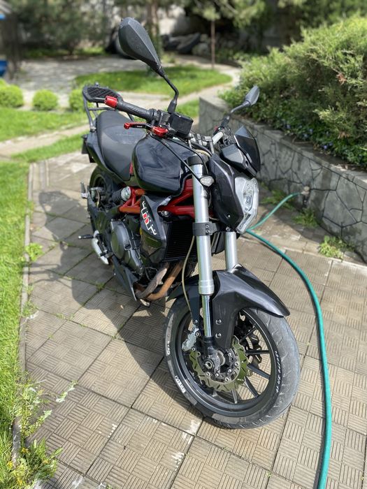 Продам Benelli TNT 300