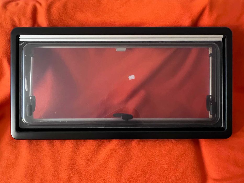 Okno uchylne do przyczepy, kampera DOMETIC Seitz S4 900x450 - NOWE