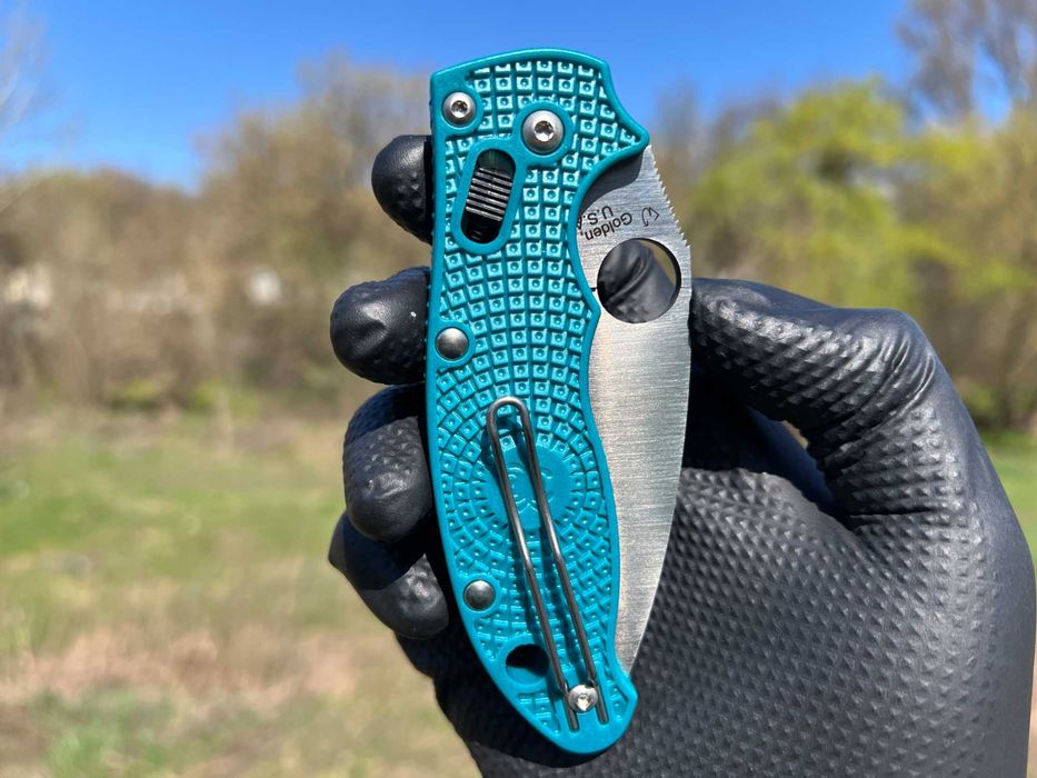 Складний ніж Spyderco Manix 2 Lightweight Ball Lock Blue CPM SPY27