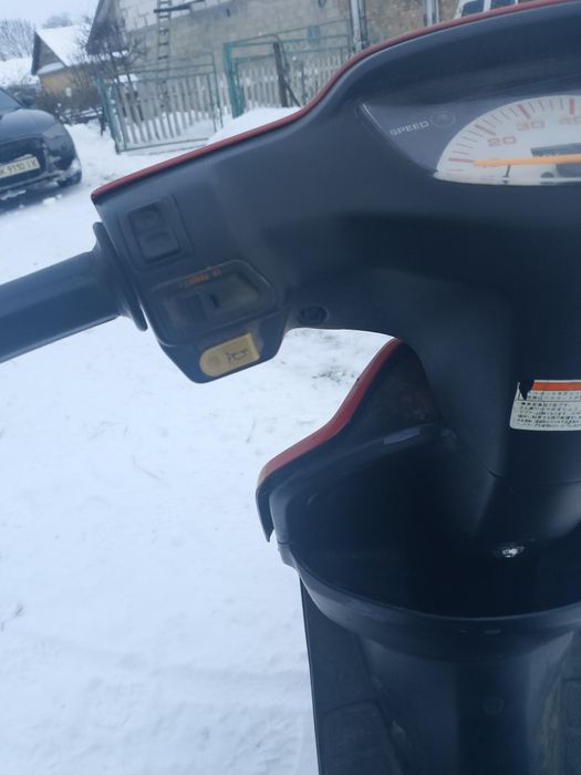 Продам Хонда діо 28 ZX цілим або на запчастини ,обмін