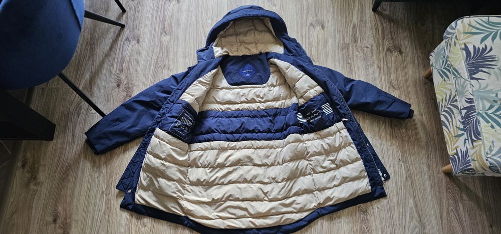 Gant model Everyday D2 Parka rozmiar M/L z kapturem wymiary na foto  mało używana