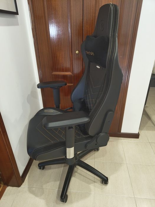 Cadeira Noblechair epic