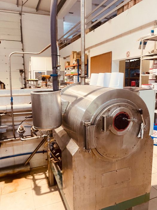 Insolvência  +1 M de acessórios têxteis (Fechos, Linhas, Botões)