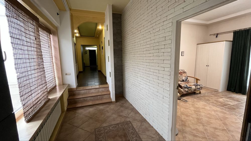 Продаж будинку по вул.Купальська