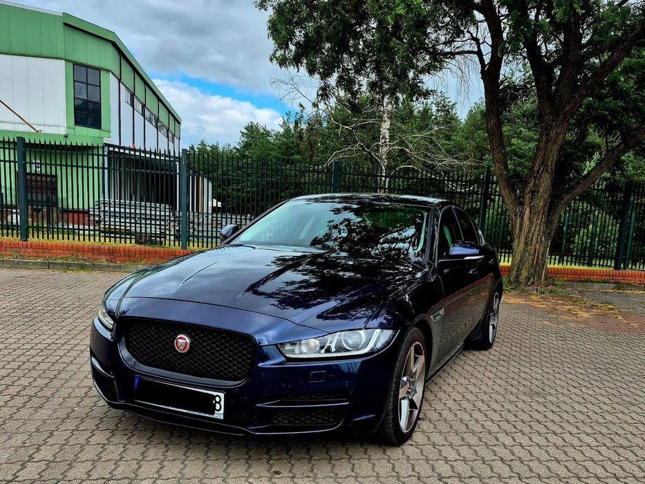 Jaguar XE