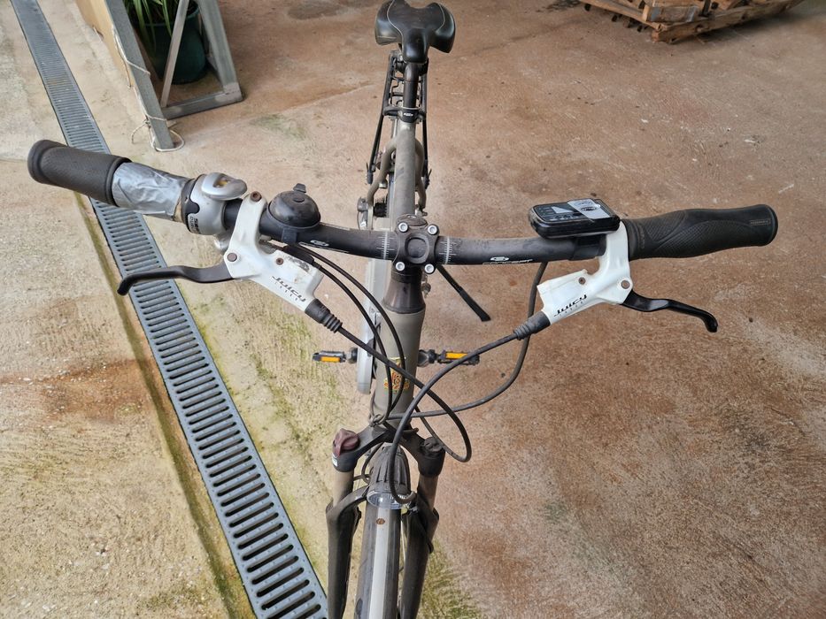 Bicicleta elétrica marca Raleigh