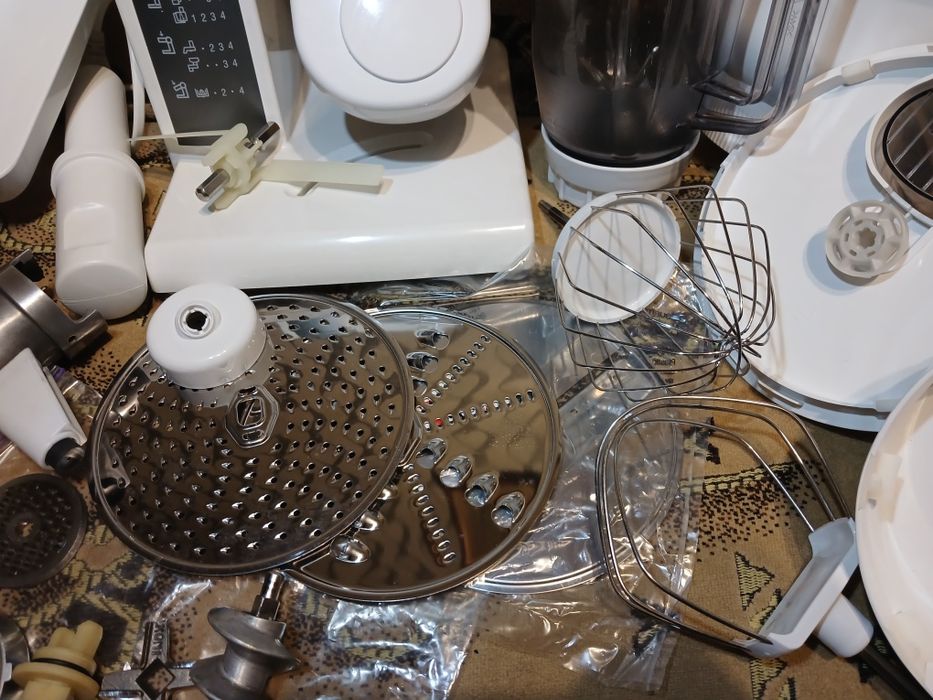 Акційний розпродаж Кухонний комбайн Bosch MUM 4855/05 600W