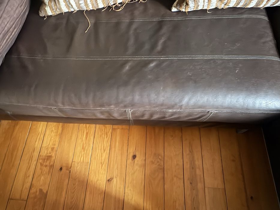 Sofa em pele 3 lugares