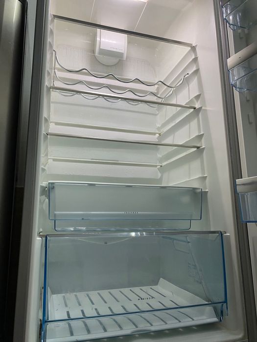Frigorifico AEG combinado