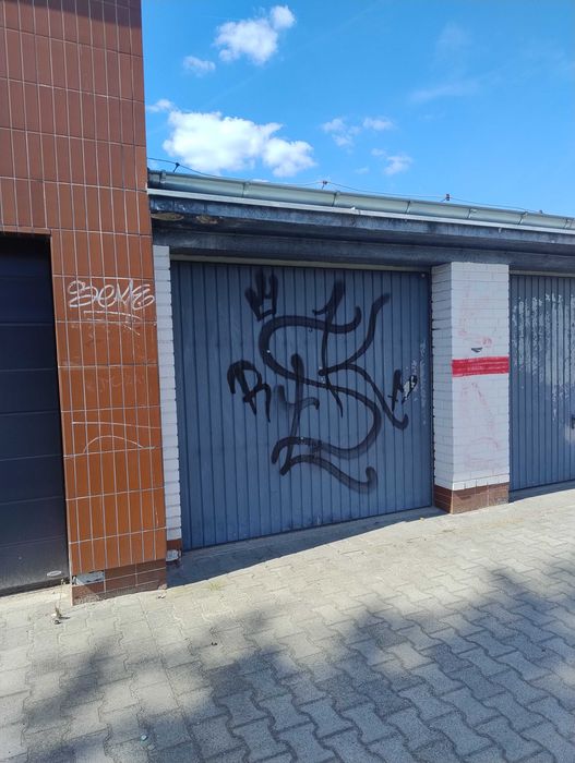 Garaż na Retkini ul Wuszyńskiego 25 sprzedam - Widok 2