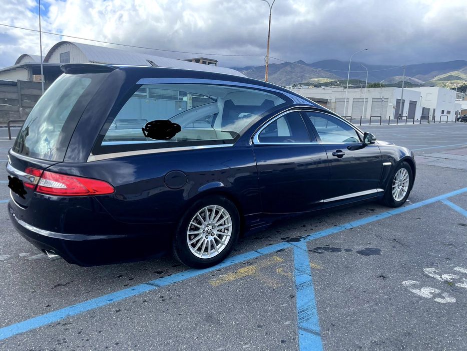 Karawan pogrzebowy Jaguar xf Pilato