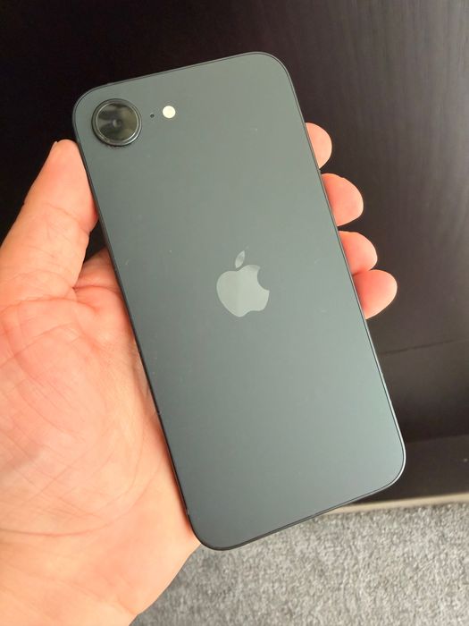 iPhone 16e como novo pouco uso