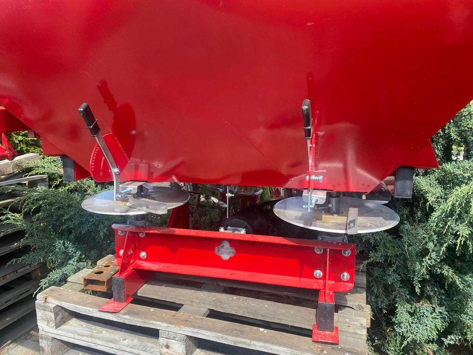 Rozsiewacz dwutalerzowy dwutarczowy Lejek 1tarczowy Strumyk Ocynkowany