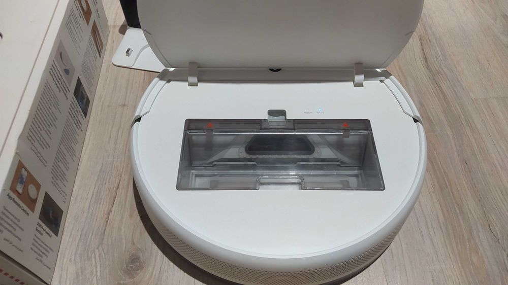 на Деталі Робот пилосос Xiaomi Mi Robot Vacuum-Mop