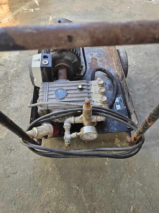 Máquina de Lavar Alta Pressão Interpump WS 151 Industrial