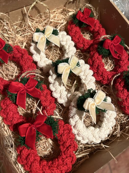 Dekoracja choinkowa zawieszki na choinke wianki na Boże Narodzenie