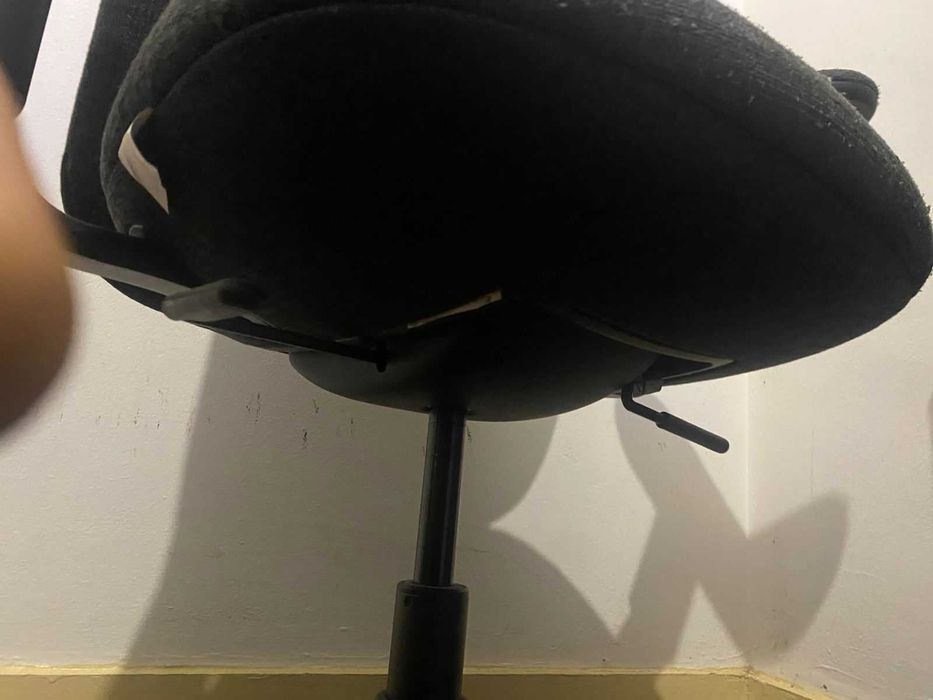 Cadeira giratória c/braços, Letafors cinza/preto.