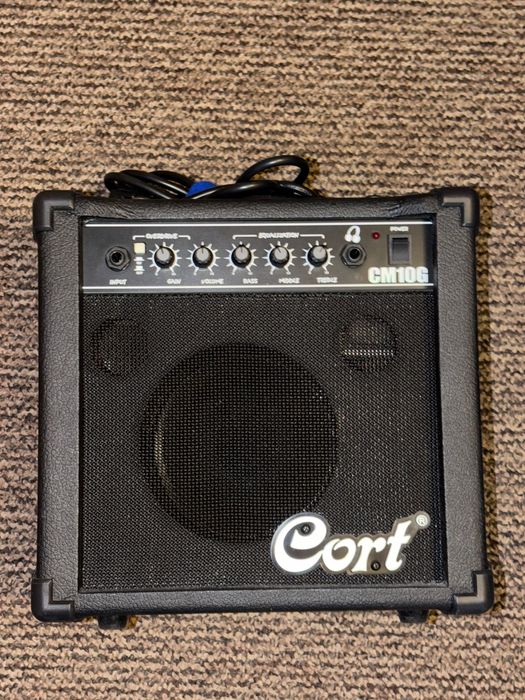 Комбопідсилювач Cort CM10G