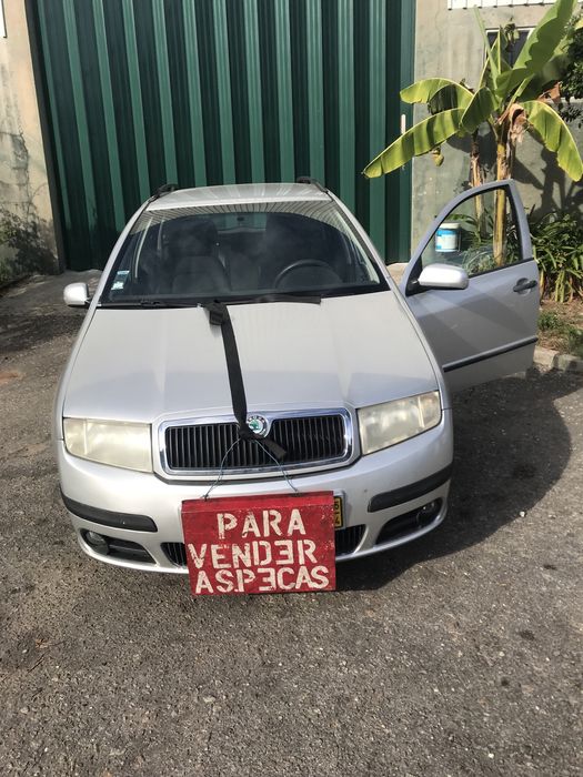 Skoda Fabia 1.2 tres 3. Cilindros Ano 2002